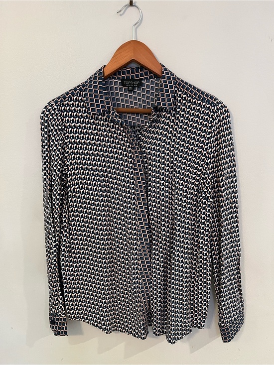 Topshop Tops - Topshop Blue, Salmon Pink, Black & White Geometric-Pattern Button-Down Shirt